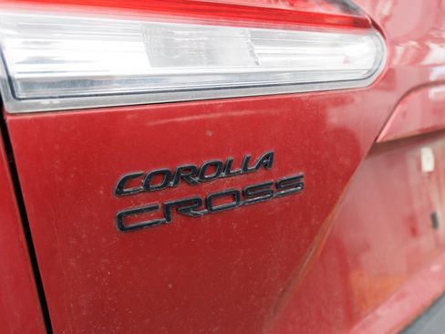Used 2024 Toyota Corolla Cross SE image 10