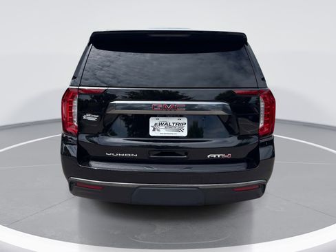 Used 2021 GMC Yukon AT4 w/ AT4 Premium Package AWD/4WD image 7