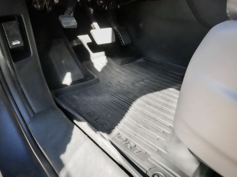 Used 2019 Honda Passport Touring image 17