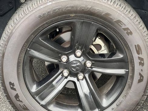 Used 2024 RAM 1500 Classic Warlock w/ Electronics Group AWD/4WD image 7