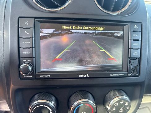 Used 2017 Jeep Patriot High Altitude AWD/4WD image 21
