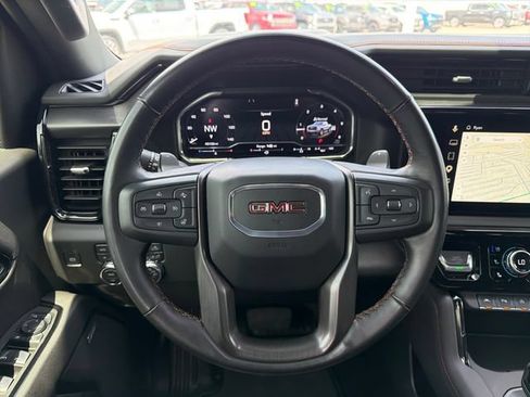 Used 2025 GMC Sierra 1500 AT4 w/ AT4 Premium Package AWD/4WD image 10