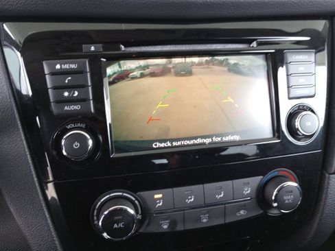 Used 2018 Nissan Rogue S w/ S Value Package image 22