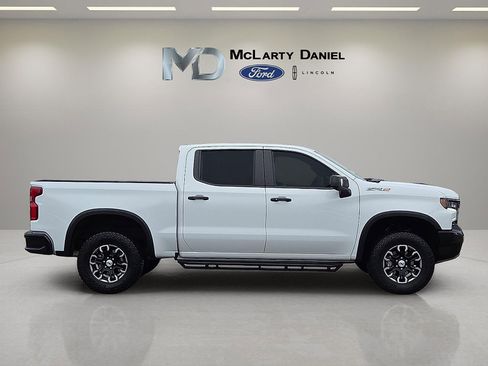 Used 2023 Chevrolet Silverado 1500 ZR2 image 6