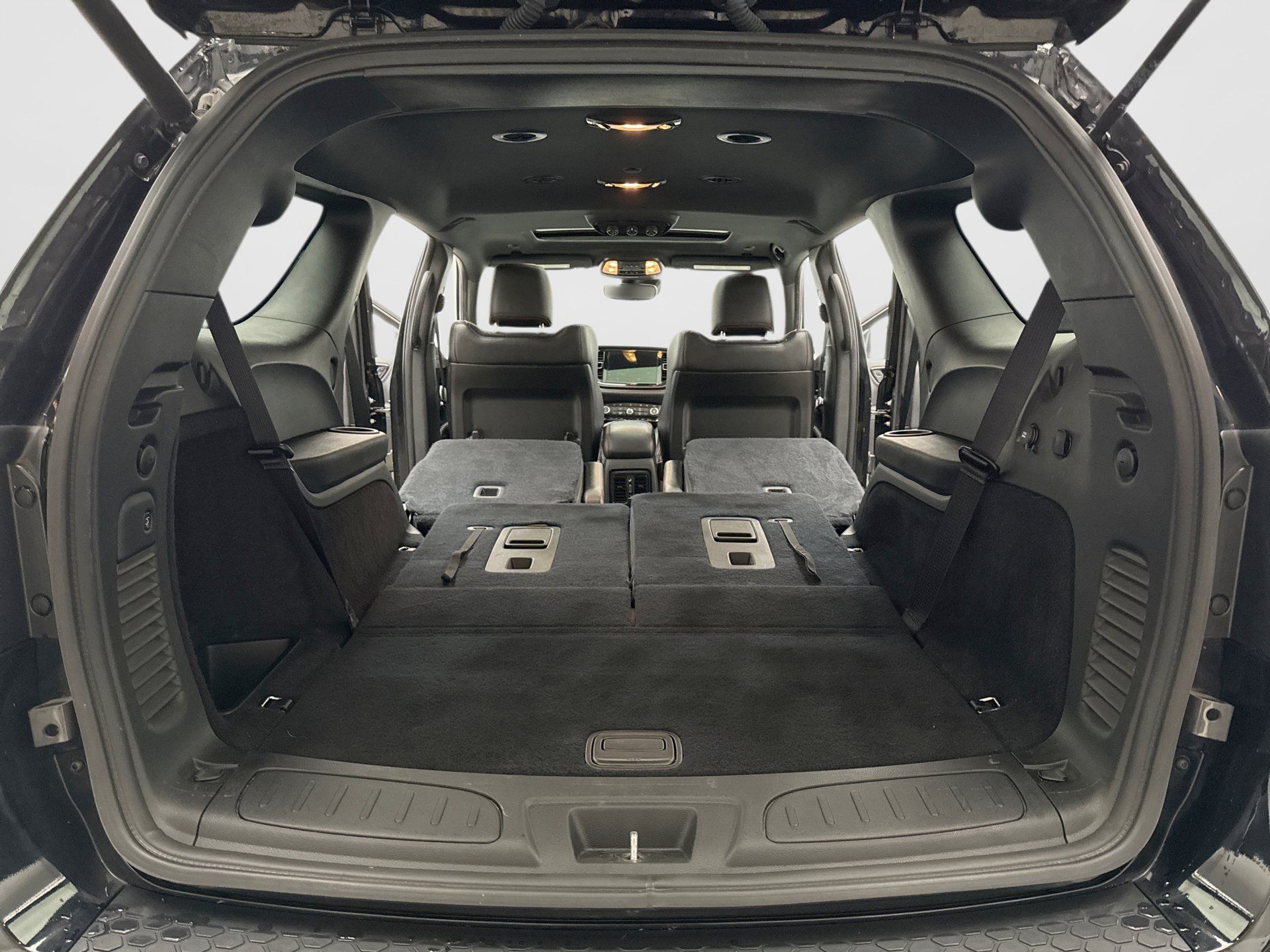 Used 2023 Dodge Durango R/T w/ Tow 'N Go Package AWD/4WD image 19