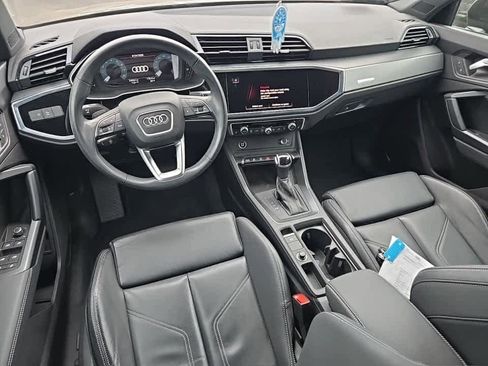 Used 2023 Audi Q3 2.0T Premium w/ Black Optic Sport Package image 7