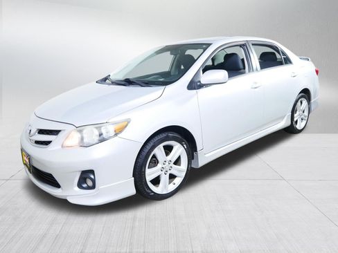 Used 2013 Toyota Corolla S w/ Premium Pkg FWD image 3