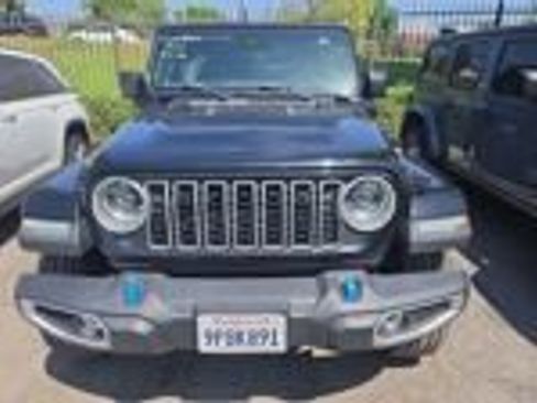 Used 2024 Jeep Wrangler Unlimited Sahara AWD/4WD image 22