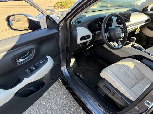 Certified 2026 Honda HR-V EX-L image 16