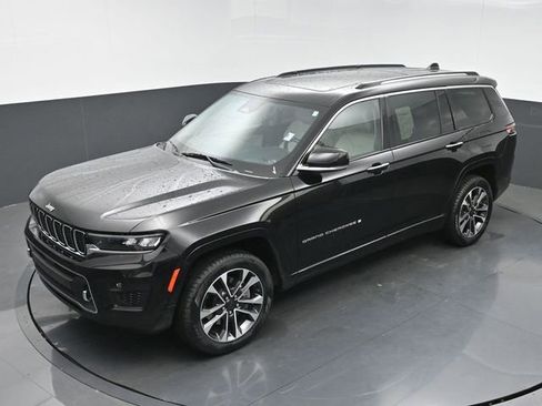 Used 2021 Jeep Grand Cherokee L Overland w/ Luxury Tech Group IV AWD/4WD image 28