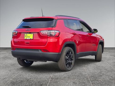 New 2026 Jeep Compass Latitude AWD/4WD image 4