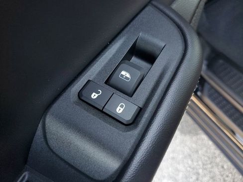 Certified 2025 Jeep Grand Cherokee L Laredo w/ Trailer Tow Package image 18