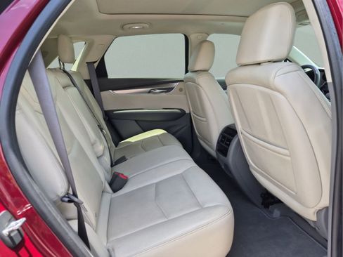 Used 2017 Cadillac XT5 Luxury w/ Driver Awareness Package FWD image 18