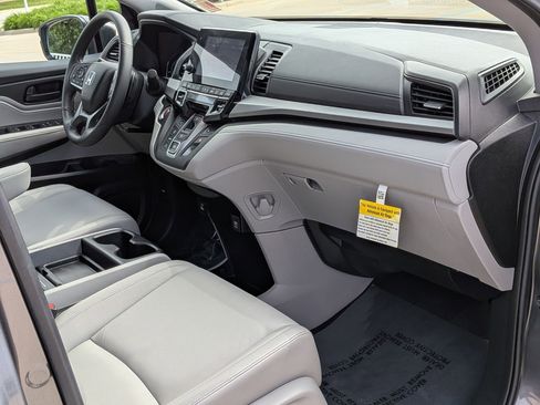 Used 2024 Honda Odyssey EX-L image 31
