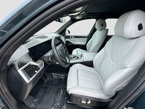 Used 2024 BMW X5 sDrive40i w/ Premium Package image 21