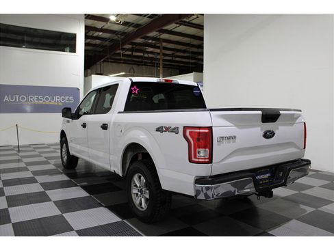 Used 2016 Ford F150 XLT w/ Trailer Tow Package image 6
