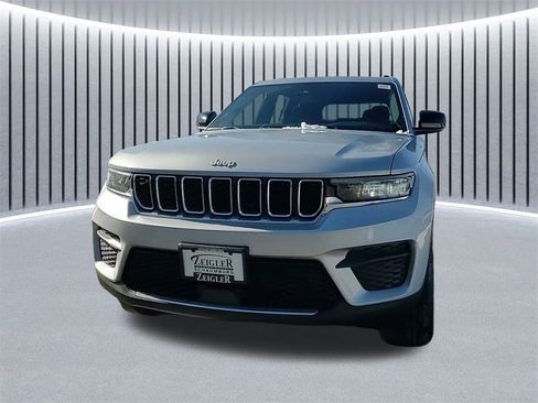 New 2025 Jeep Grand Cherokee Laredo X w/ Luxury Tech Group I image 18