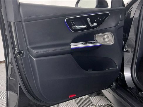 Certified 2025 Mercedes-Benz GLC 300 4MATIC image 15