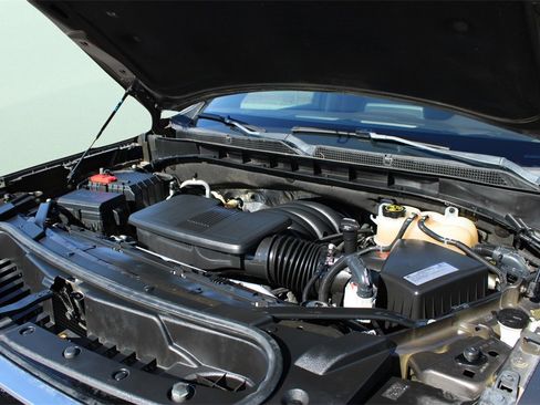 Used 2021 GMC Yukon SLT image 23