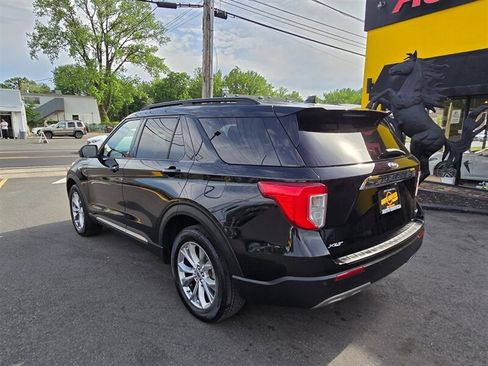 Used 2020 Ford Explorer XLT w/ Equipment Group 202A AWD/4WD image 3