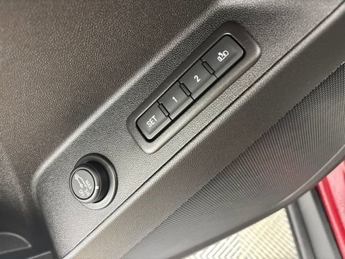 Used 2020 Chevrolet Equinox LT w/ Sport Edition AWD/4WD image 7