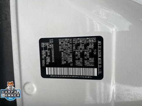 Certified 2024 Nissan Armada Platinum w/ Captain's Chairs Package AWD/4WD image 32