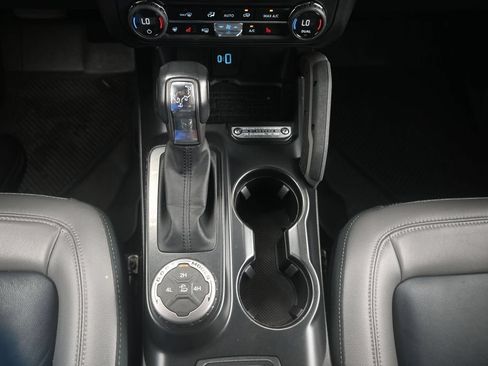 Used 2024 Ford Bronco Outer Banks AWD/4WD image 29