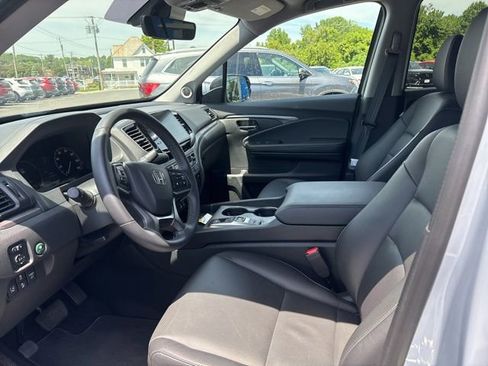 Used 2025 Honda Ridgeline RTL image 13