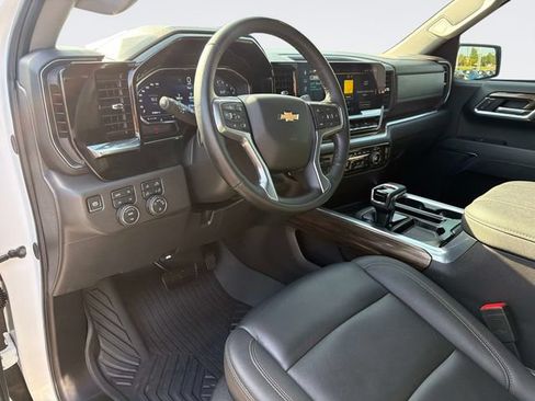 Used 2025 Chevrolet Silverado 1500 LT w/ Z71 Off-Road Package AWD/4WD image 22