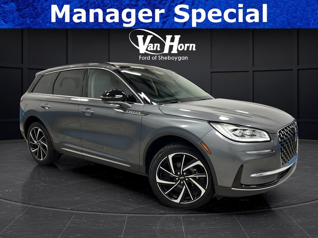 Used 2025 Lincoln Corsair Reserve AWD/4WD image 1