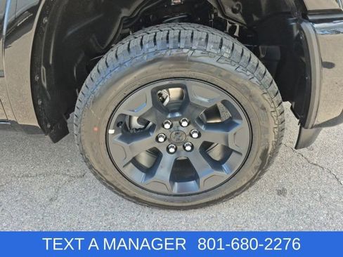 New 2026 RAM 1500 4x4 Crew Cab image 7