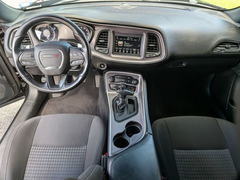 Used 2022 Dodge Challenger GT AWD/4WD image 27