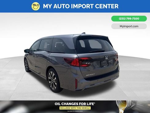 Used 2025 Honda Odyssey Elite image 5