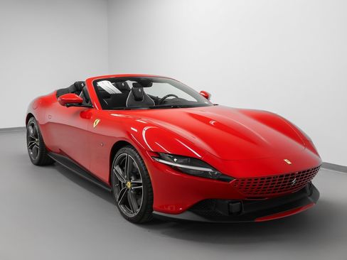Certified 2024 Ferrari Roma Spider image 4