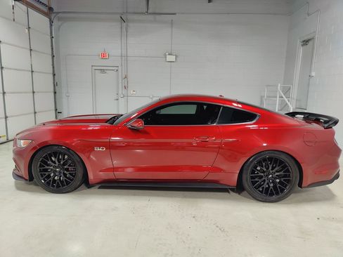 Used 2016 Ford Mustang GT Premium w/ GT Performance Package RWD image 19