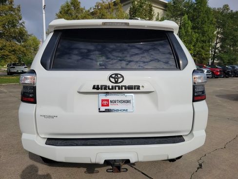 Used 2015 Toyota 4Runner SR5 RWD image 5