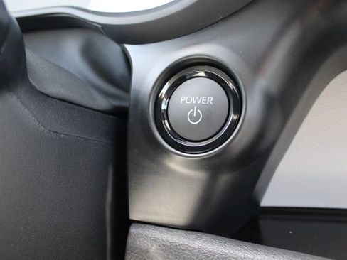 Certified 2026 Toyota Sienna XLE FWD image 11
