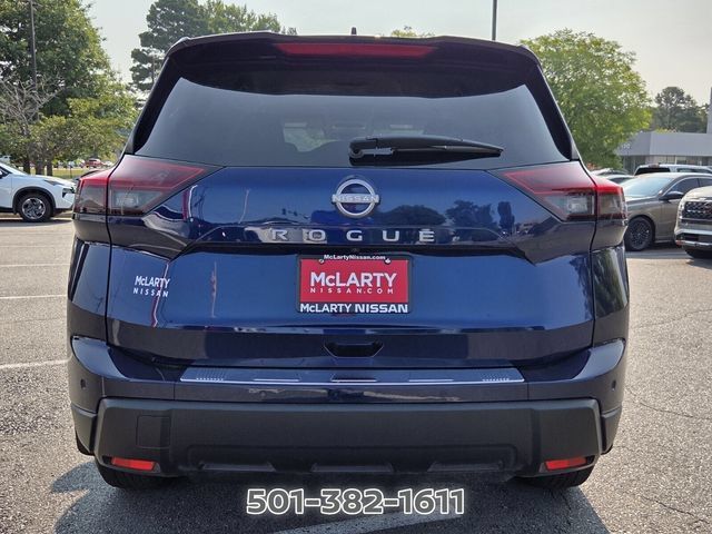 Certified 2026 Nissan Rogue SV FWD image 4