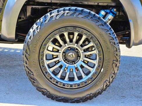 Used 2018 Ford F150 Raptor w/ Equipment Group 802A Luxury image 17