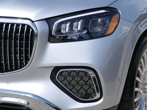 Used 2025 Mercedes-Benz Maybach GLS 600 Maybach GLS 600 image 9