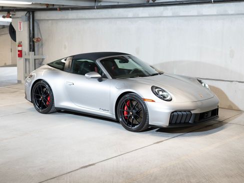 Certified 2026 Porsche 911 Targa 4 GTS AWD/4WD image 7