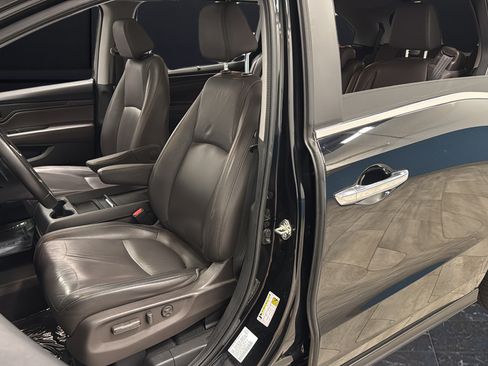 Used 2018 Honda Odyssey EX-L image 9