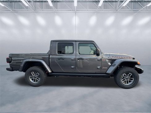 New 2026 Jeep Gladiator Mojave image 3