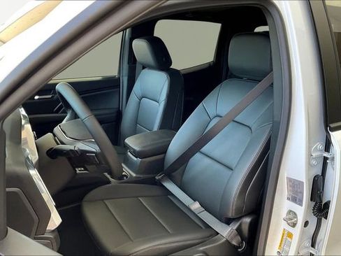 New 2026 GMC Canyon Elevation w/ Convenience Package RWD image 10