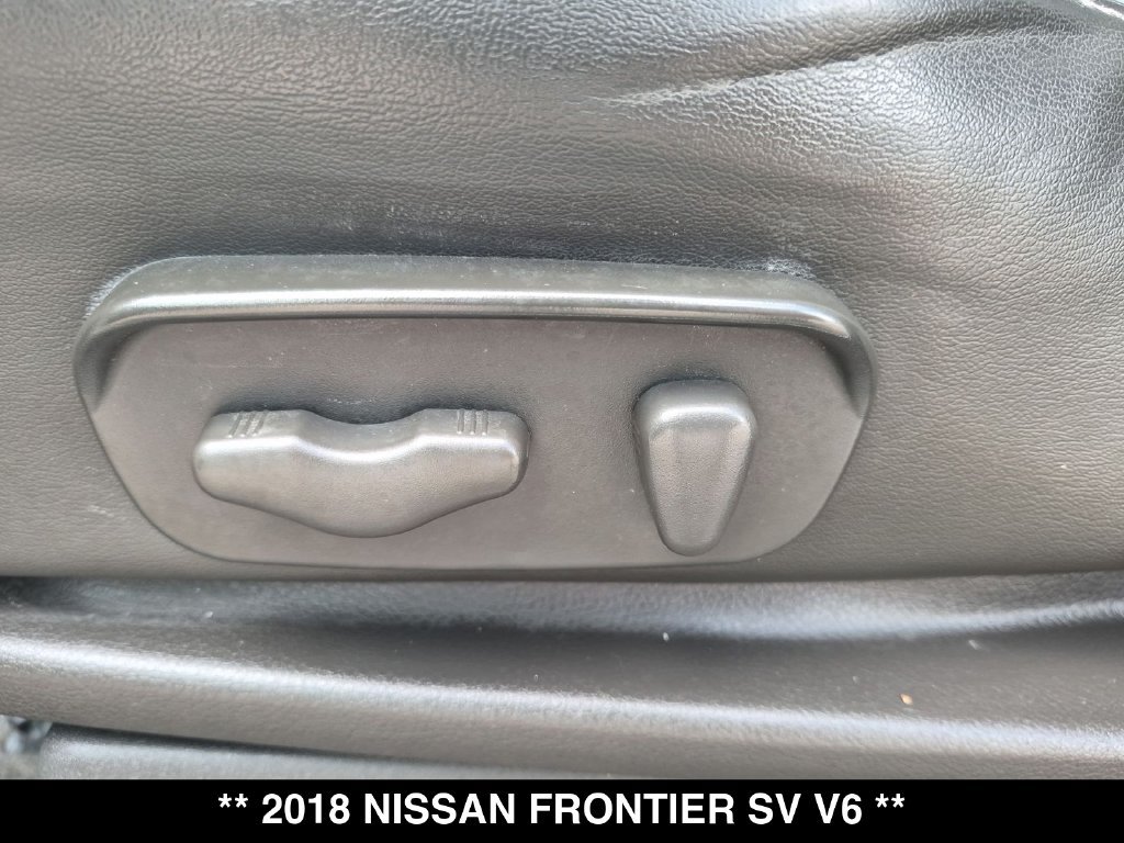 Used 2018 Nissan Frontier PRO-4X AWD/4WD image 19