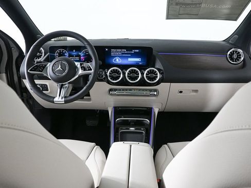 New 2026 Mercedes-Benz GLA 250 GLA 250 image 17