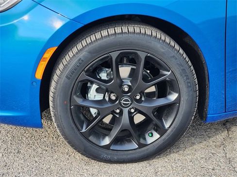 New 2026 Chrysler Pacifica Select image 8