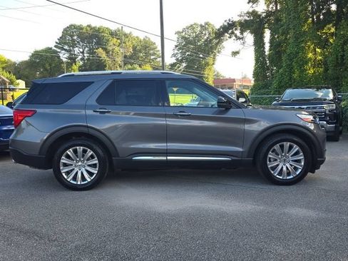 Used 2021 Ford Explorer Limited w/ Equipment Group 301A RWD image 7