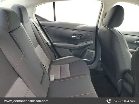 Used 2025 Nissan Sentra SR FWD image 32