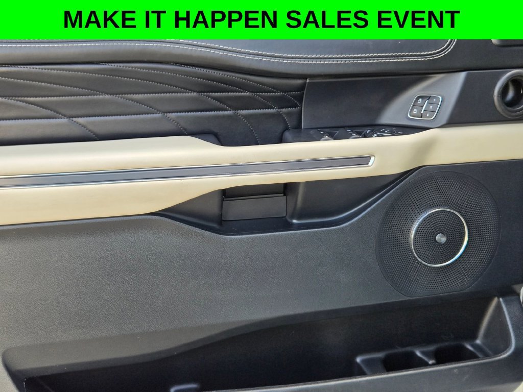 Used 2021 Ford Expedition Platinum RWD image 11